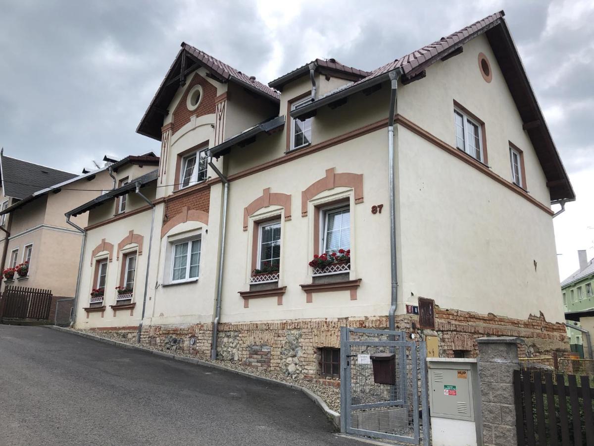 Česká KameniceApartman Pod Hrademアパートメント エクステリア 写真